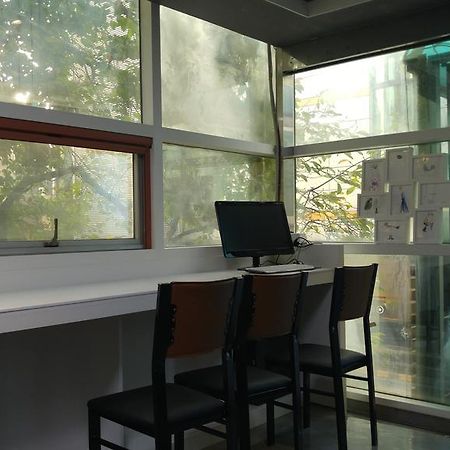Embassy Guesthouse Itaewon Сеул Экстерьер фото
