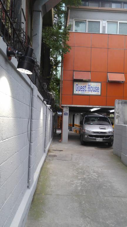 Embassy Guesthouse Itaewon Сеул Экстерьер фото