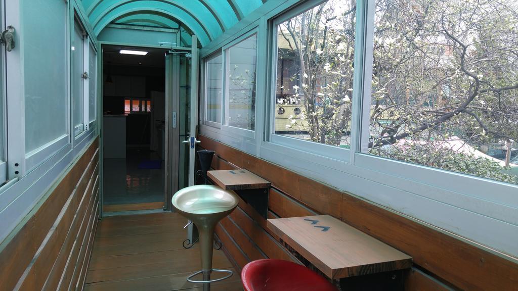 Embassy Guesthouse Itaewon Сеул Экстерьер фото