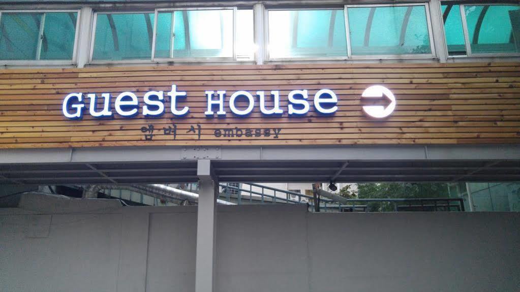 Embassy Guesthouse Itaewon Сеул Экстерьер фото